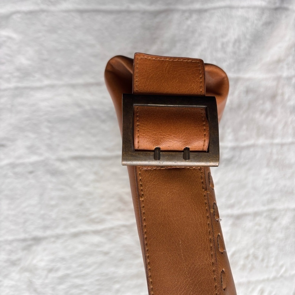 Vintage Veneto Cognac Brown Shoulder Bag | Y2K Minimalist Buckle Strap - Picture 5 of 13